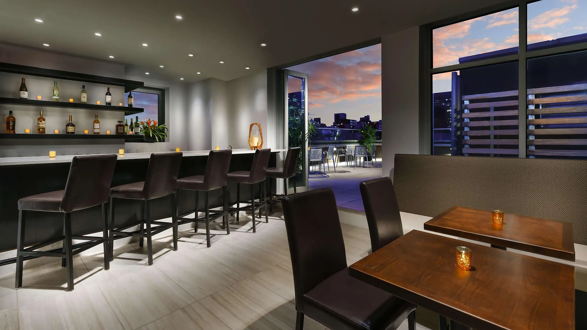 Doubletree By Hilton New York Times Square South Hotel