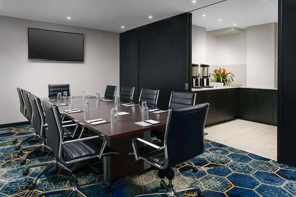 Hotel Doubletree By Hilton New York Times Square South 4*,